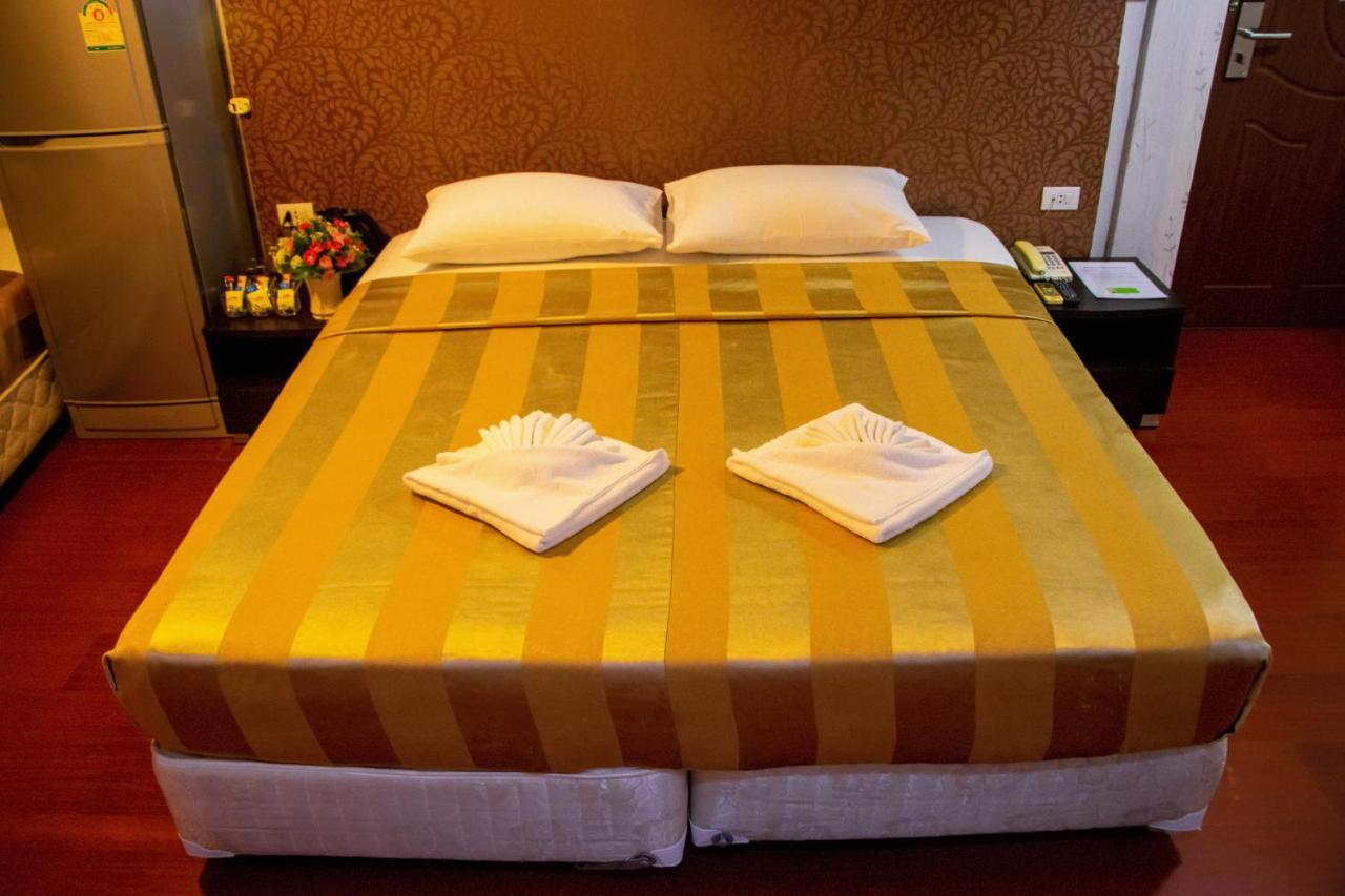 Visiting Card Hotel & Resort Bangkok Extérieur photo